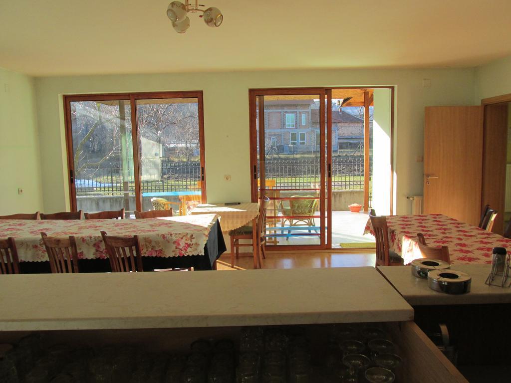 Pri Orehite Guesthouse Oreshak  Eksteriør billede